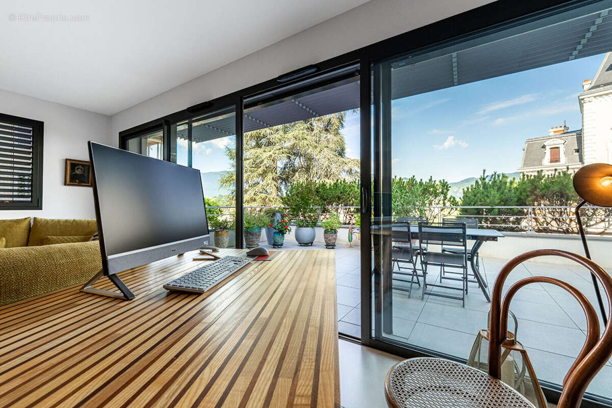 Appartement T3 avec grande terrasse et vue dégagée à Aix-les-Bains - photo 6