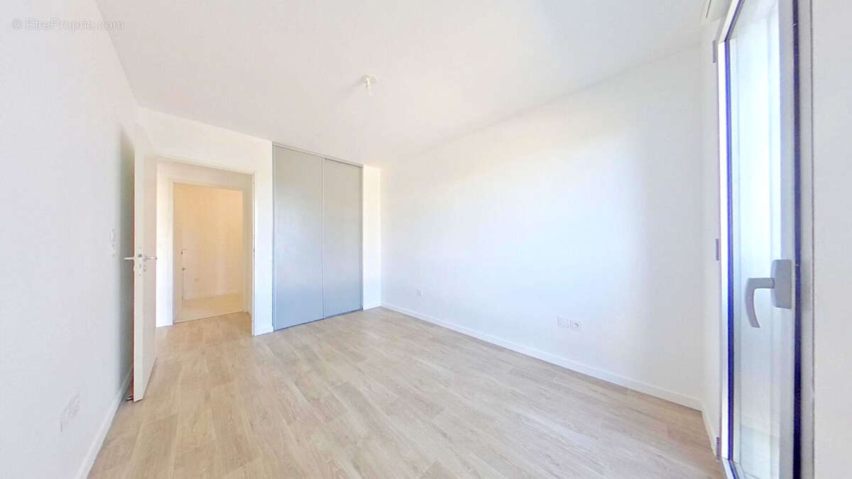 Jules verne - appartement t3 63m2 avec balcon + parking securise - photo 4