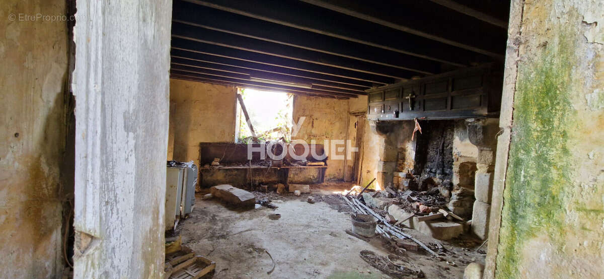 Maison à SAINT-SAUVEUR-LENDELIN