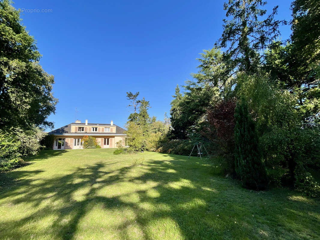 Maison à CERANS-FOULLETOURTE
