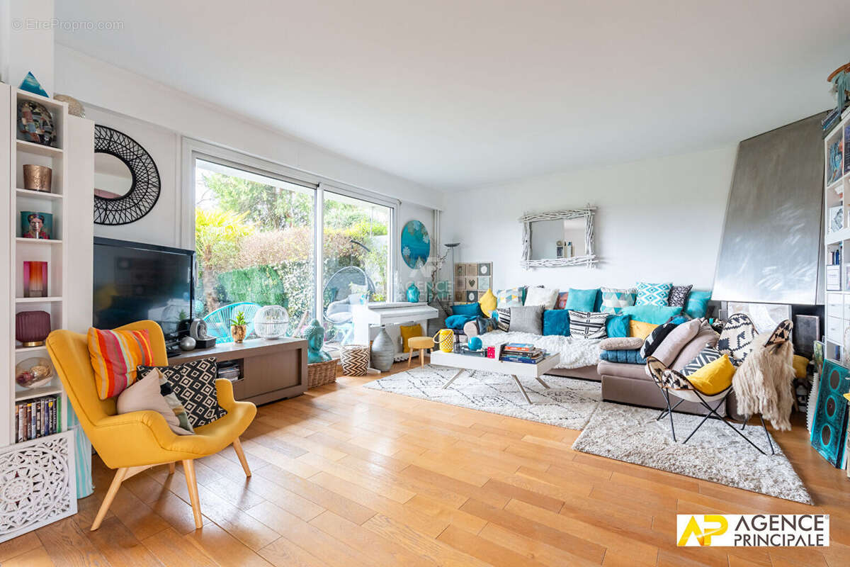 Appartement  5 pièce(s) 133 M² JARDIN - photo 5