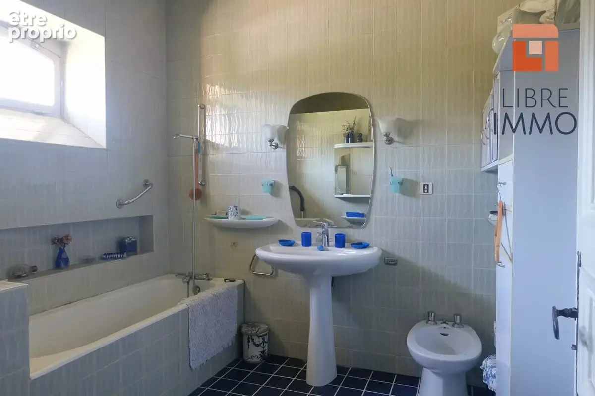 A vendre - villa 170m² a renover, parc 1500m² - photo 7