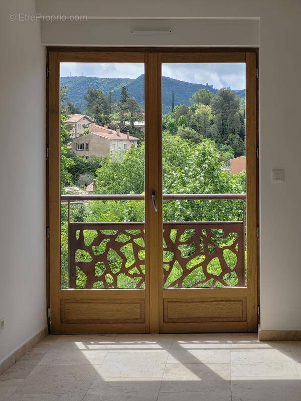 Appartement à GREOUX-LES-BAINS