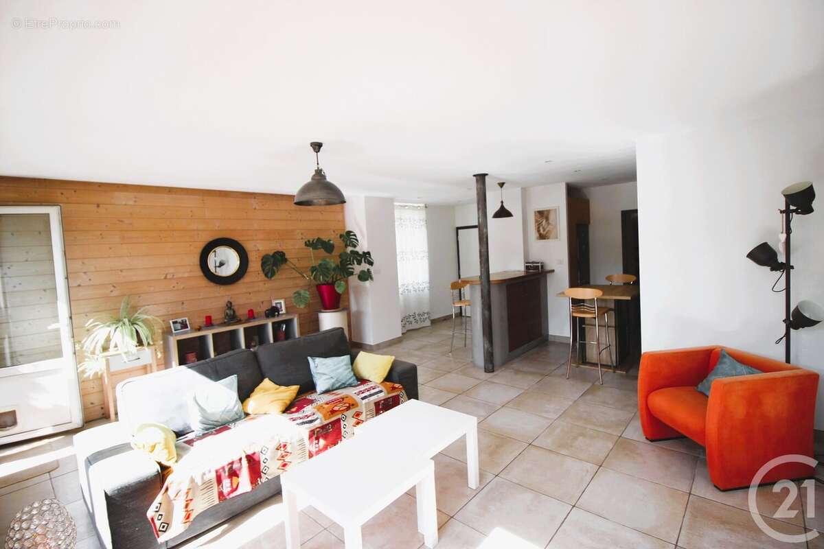 Appartement à SAINT-HILAIRE