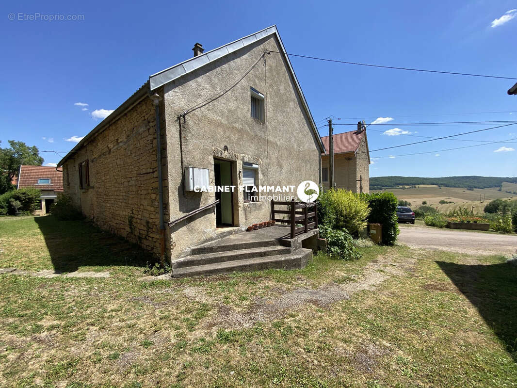 Maison 96 m² à Hauteroche  - photo 8