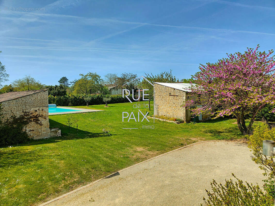 Maison à CHAMPIGNY-LE-SEC