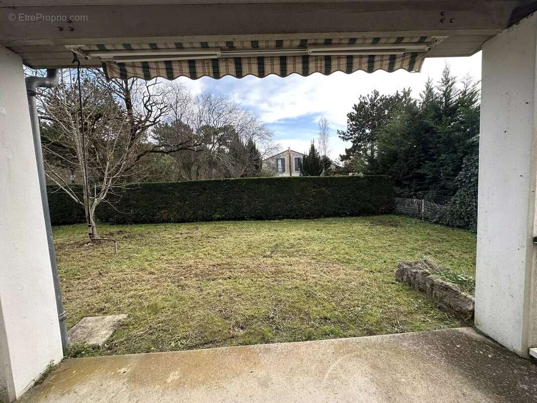 Maison à SAINT-CIERS-SUR-GIRONDE