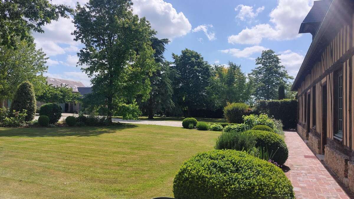 Maison à SACQUENVILLE