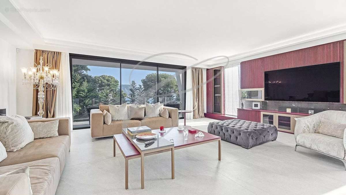 Maison à ROQUEBRUNE-CAP-MARTIN