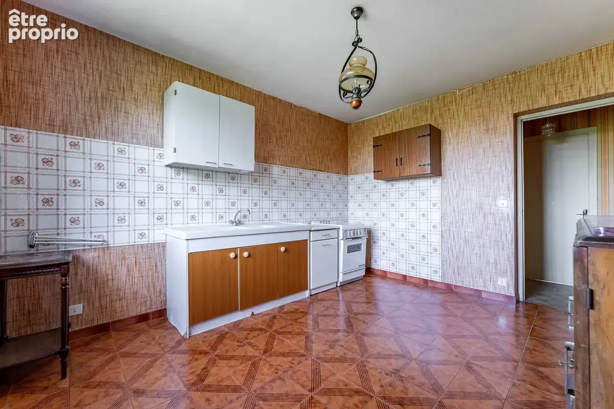 LIMONEST, grande maison de 270 m2 plus sous-sol à rénover sur un terrain de 3185 m2 - photo 13