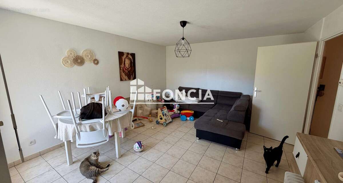 Appartement à AVION