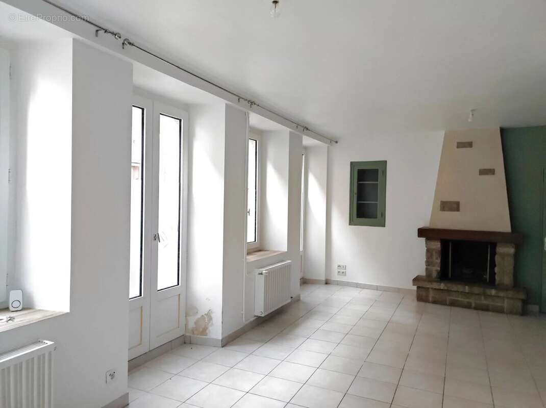 Maison à CHATELAUDREN