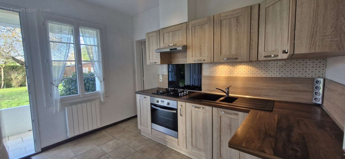 Maison à MORTAGNE-SUR-GIRONDE