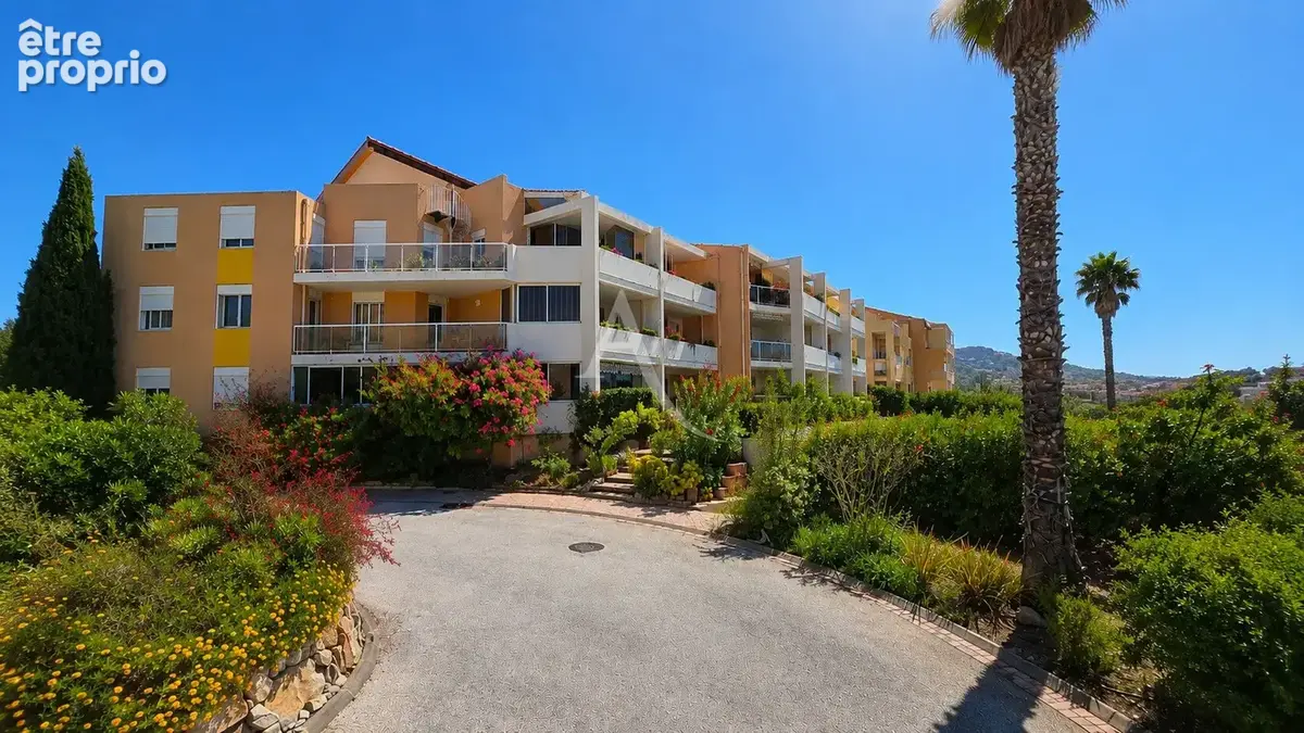 Appartement à CARQUEIRANNE