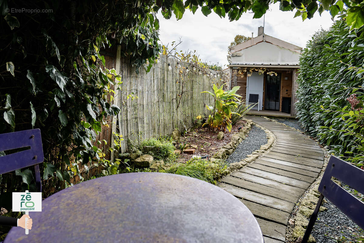 Maison à MOUZEUIL-SAINT-MARTIN