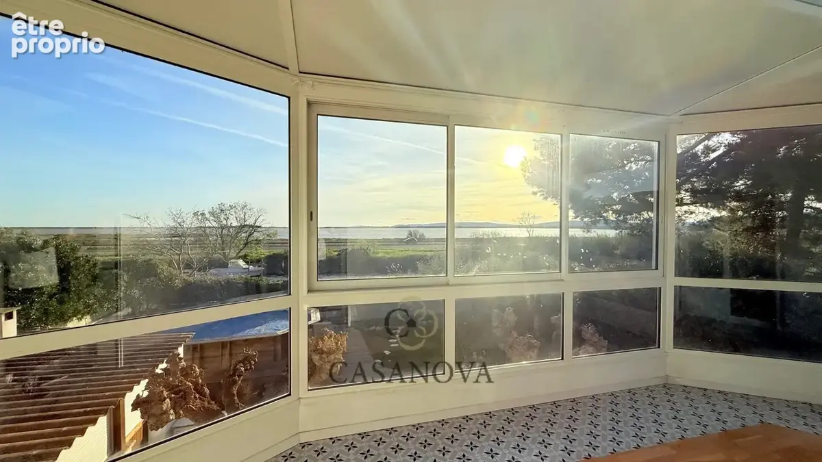 Villa rénovée avec ponton privatif et vue étangs  proche Montpellier  piscine chauffée - photo 9