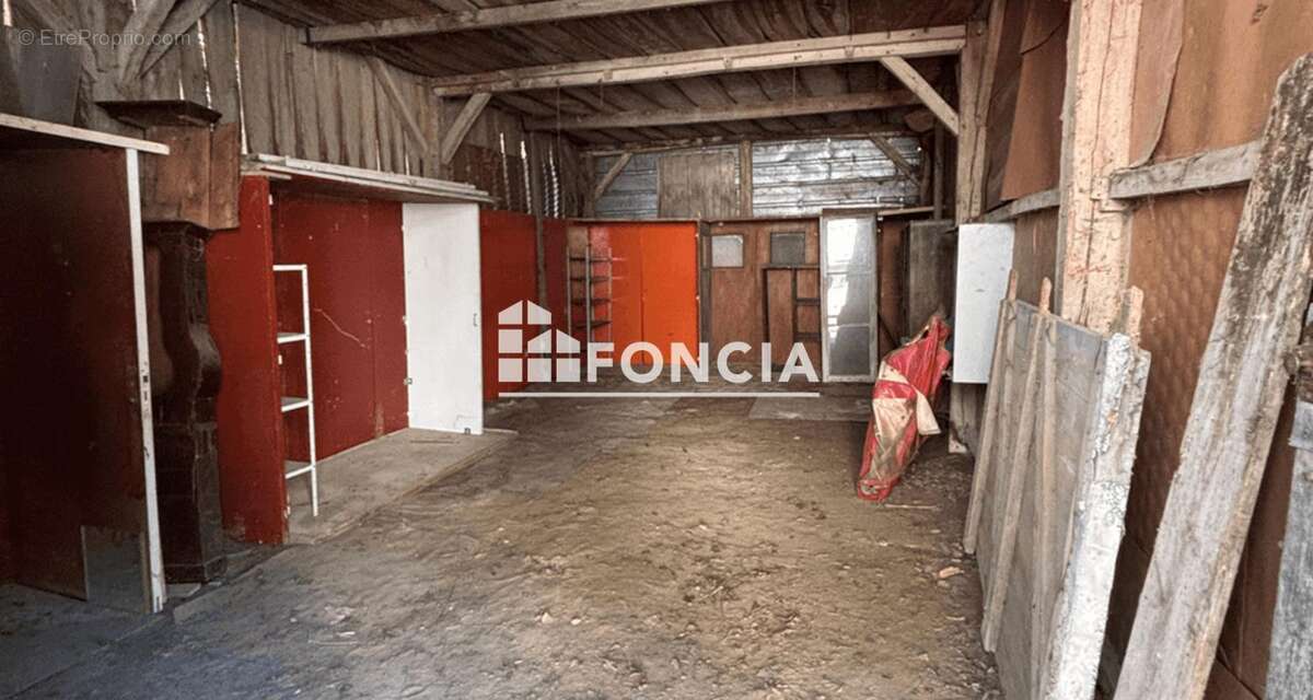 Maison troglodytique avec grange et terrain constructible – Villaines-les-Rochers - photo 5