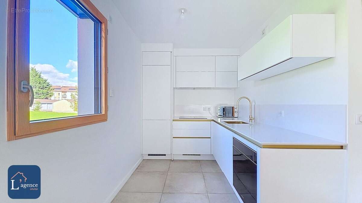 Appartement à PREVESSIN-MOENS