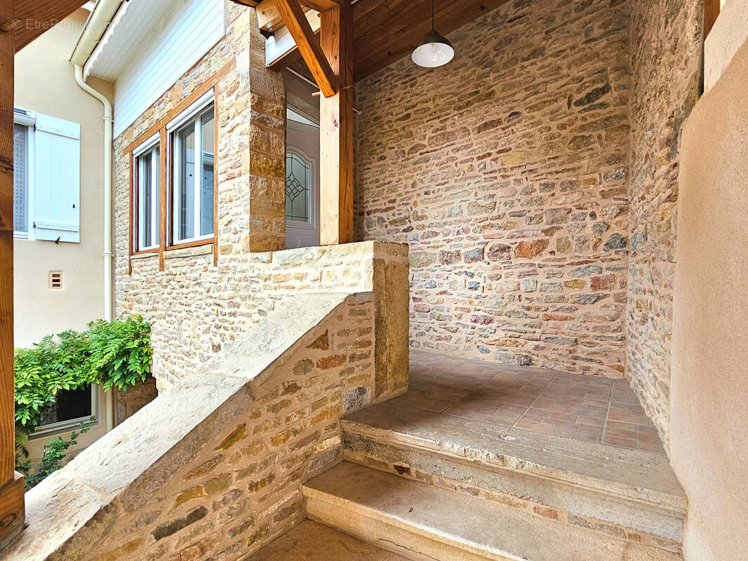 Maison à PIERRECLOS