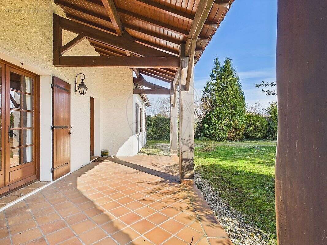 Maison à LES MATHES