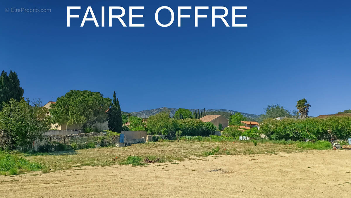 Terrain à ROQUEFORT-DES-CORBIERES
