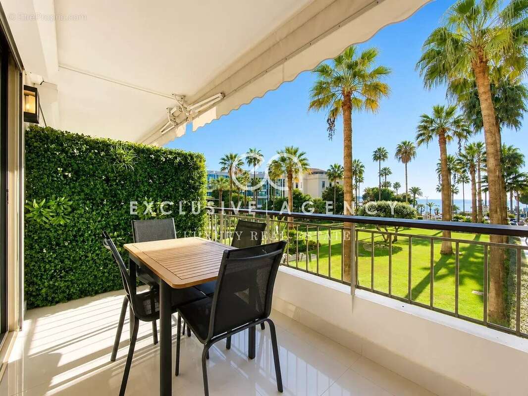 Cannes Croisette 3 pièces de 82m² rénové  vue mer - photo 2