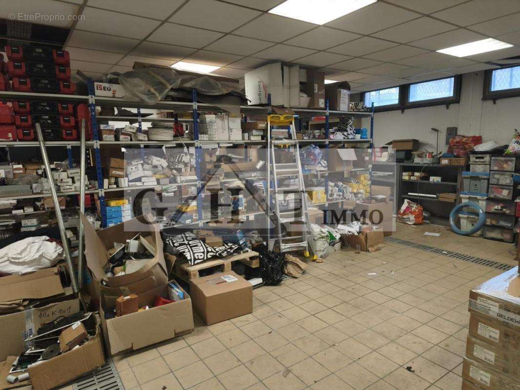 Commerce à TORCY