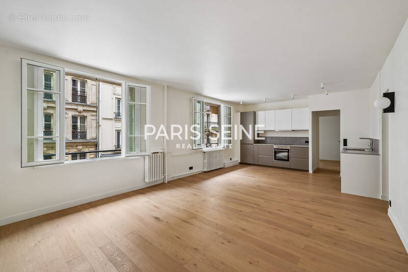 Appartement à PARIS-9E
