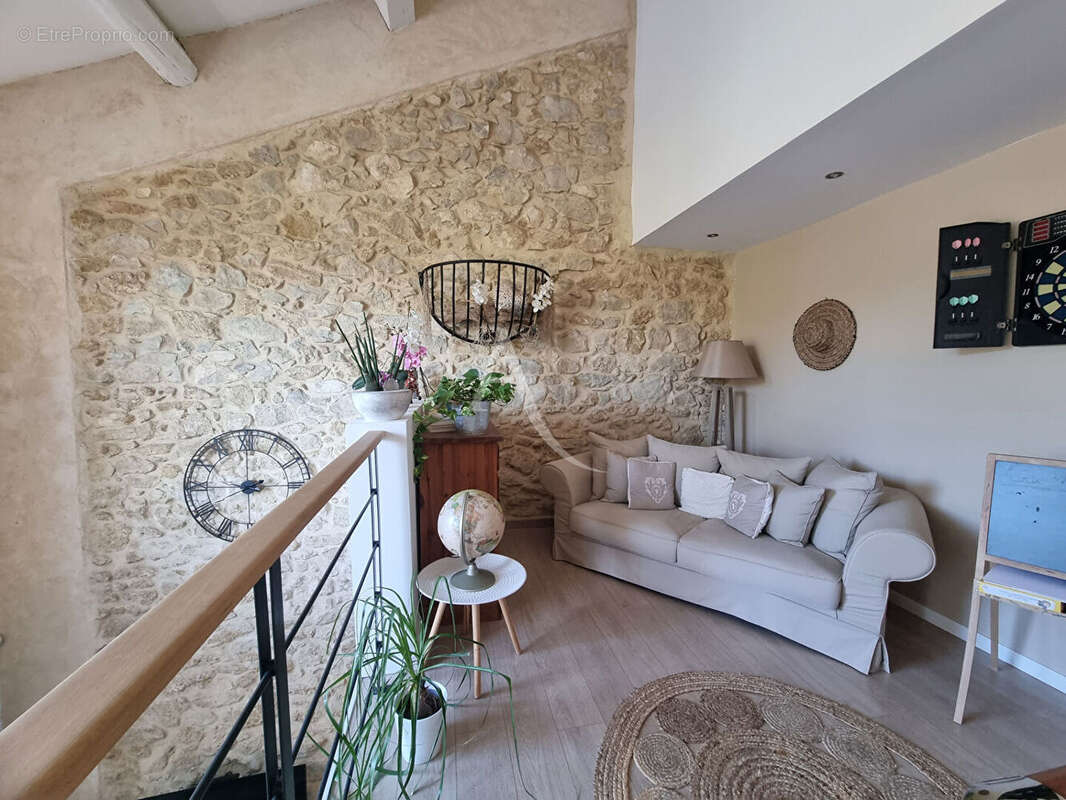 Maison à MOUSSAN