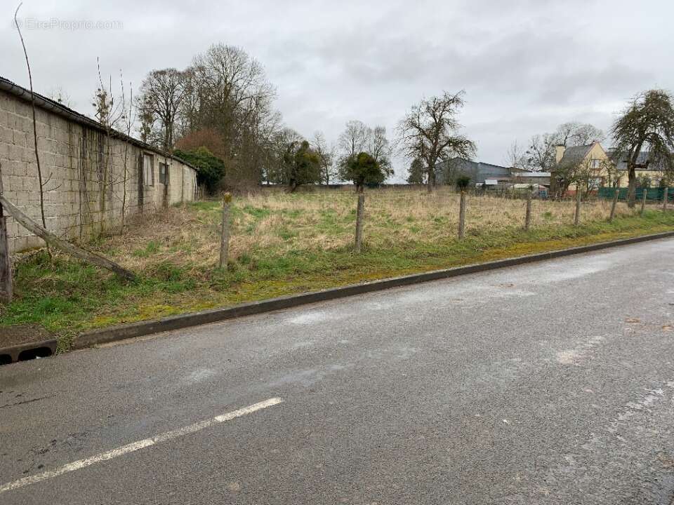 Terrain à SAINT-MAXENT