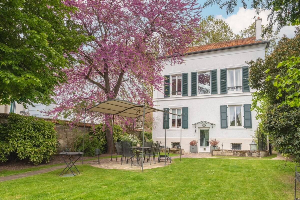 Maison à RUEIL-MALMAISON