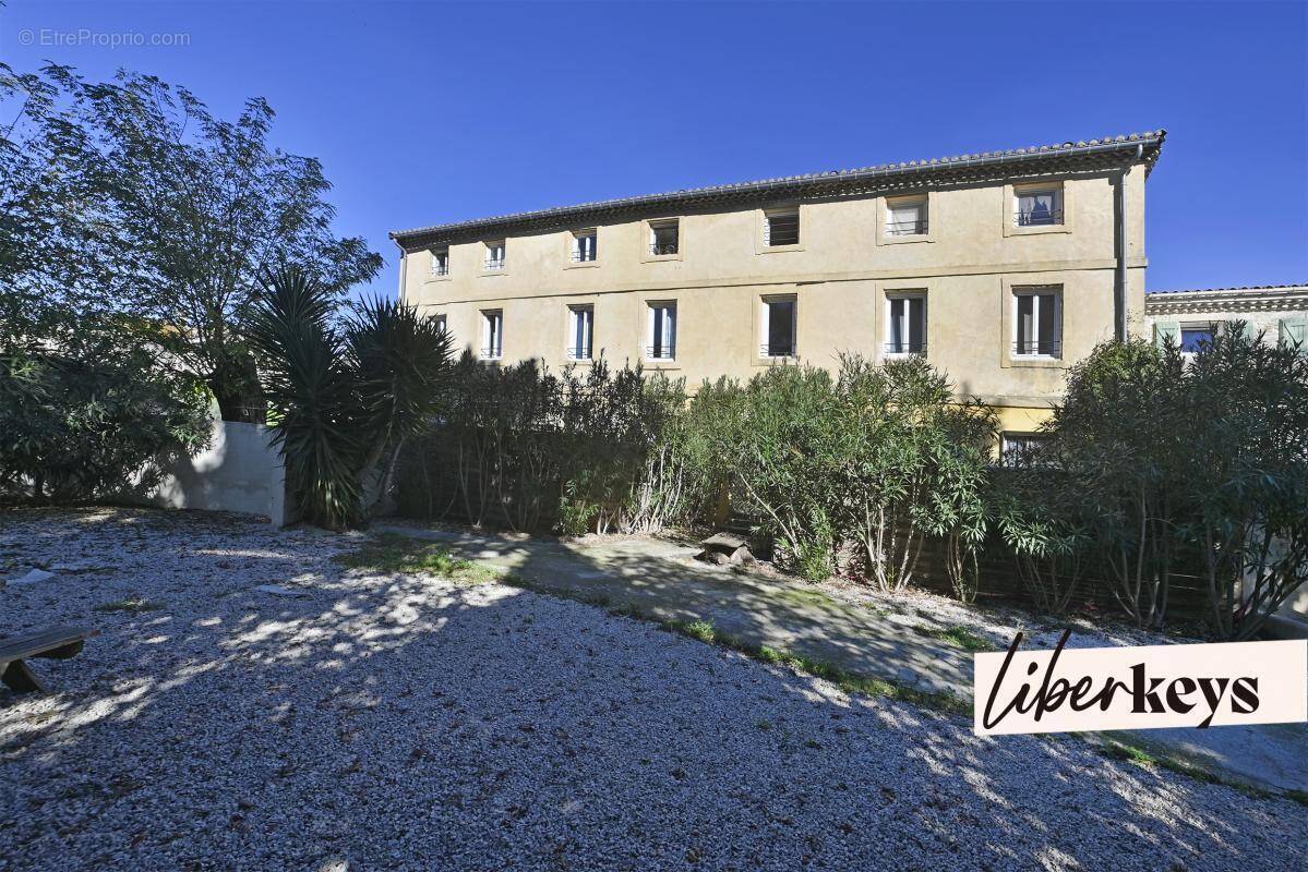 Appartement à COMPS