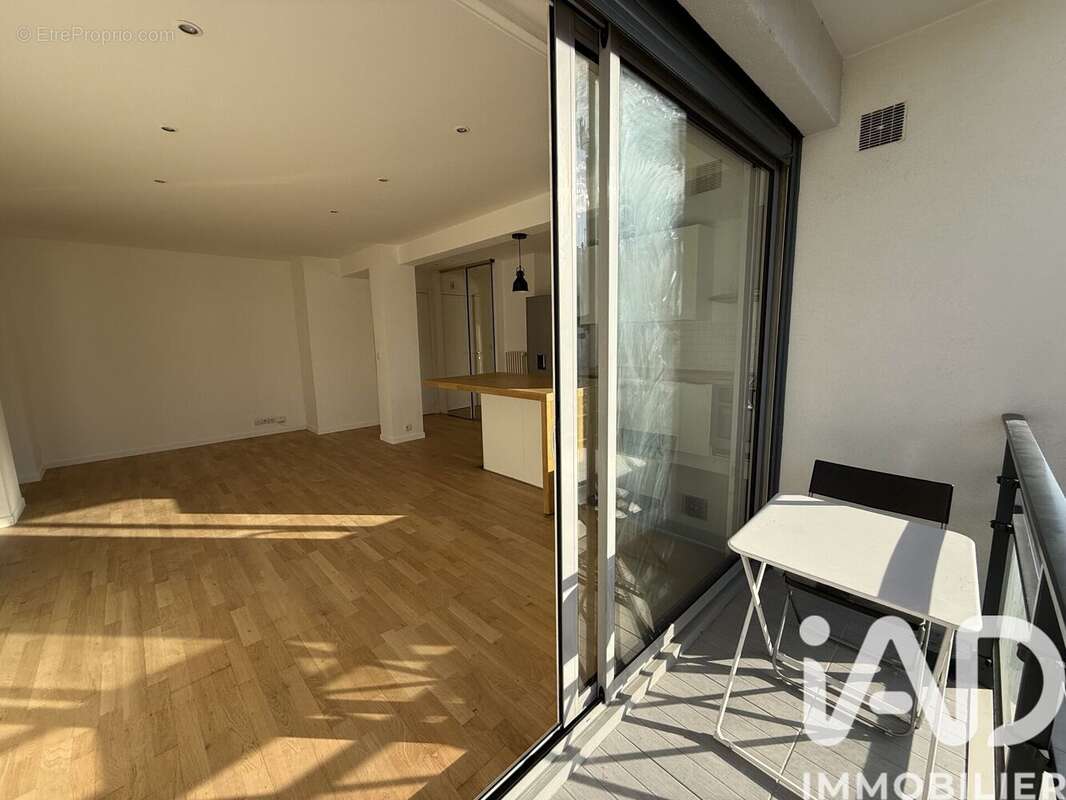 Photo 5 - Appartement à LEVALLOIS-PERRET