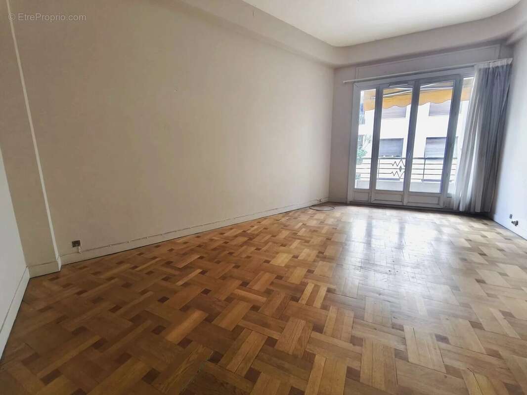 Nice centre 2 pieces avec balcon - photo 2