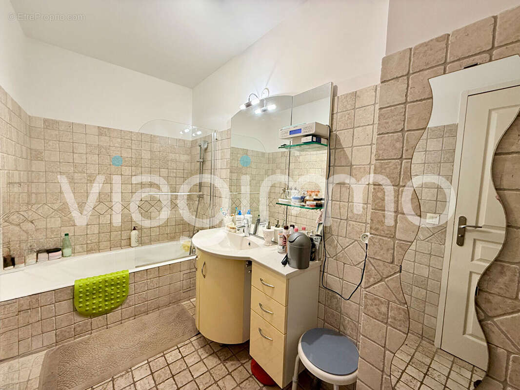 Rare Duplex Sainte-Maxime 92m2 - photo 11