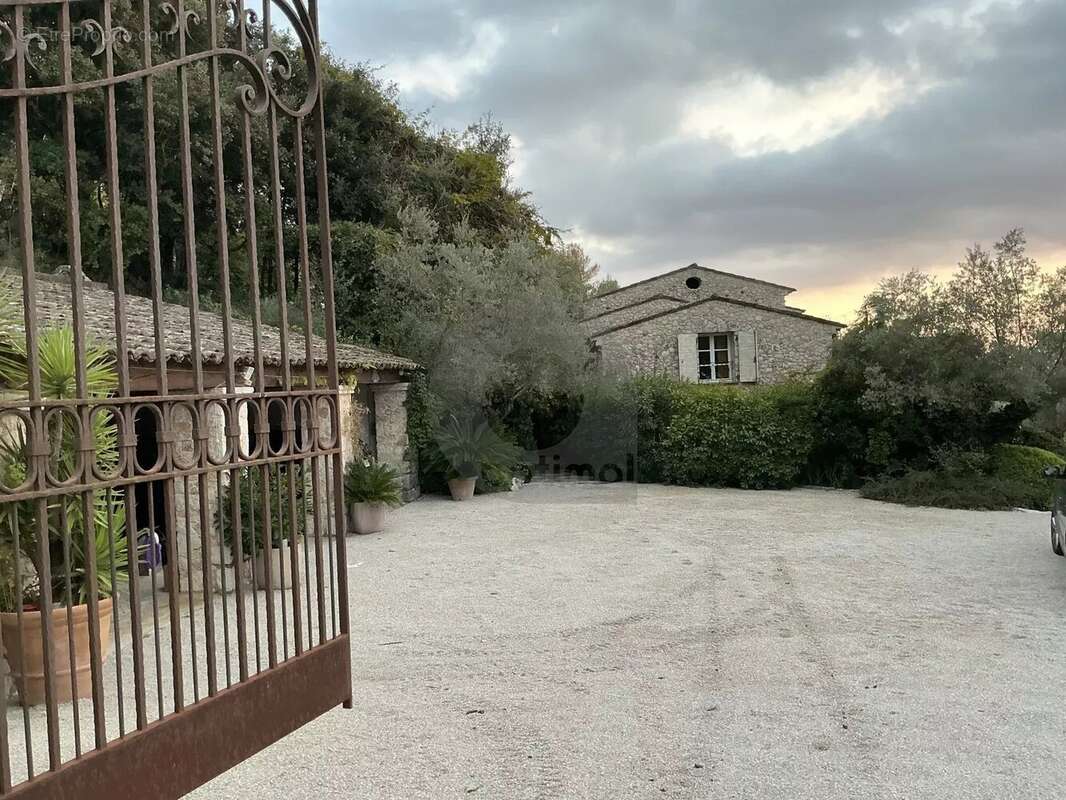 Maison à LA COLLE-SUR-LOUP