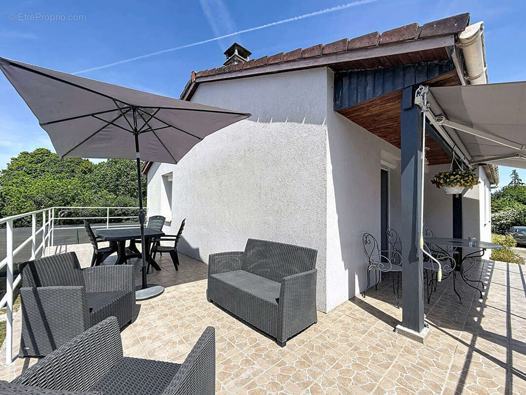 Maison à BLYES