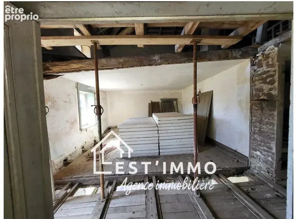 Maison à rénover sur beau terrain - photo 9
