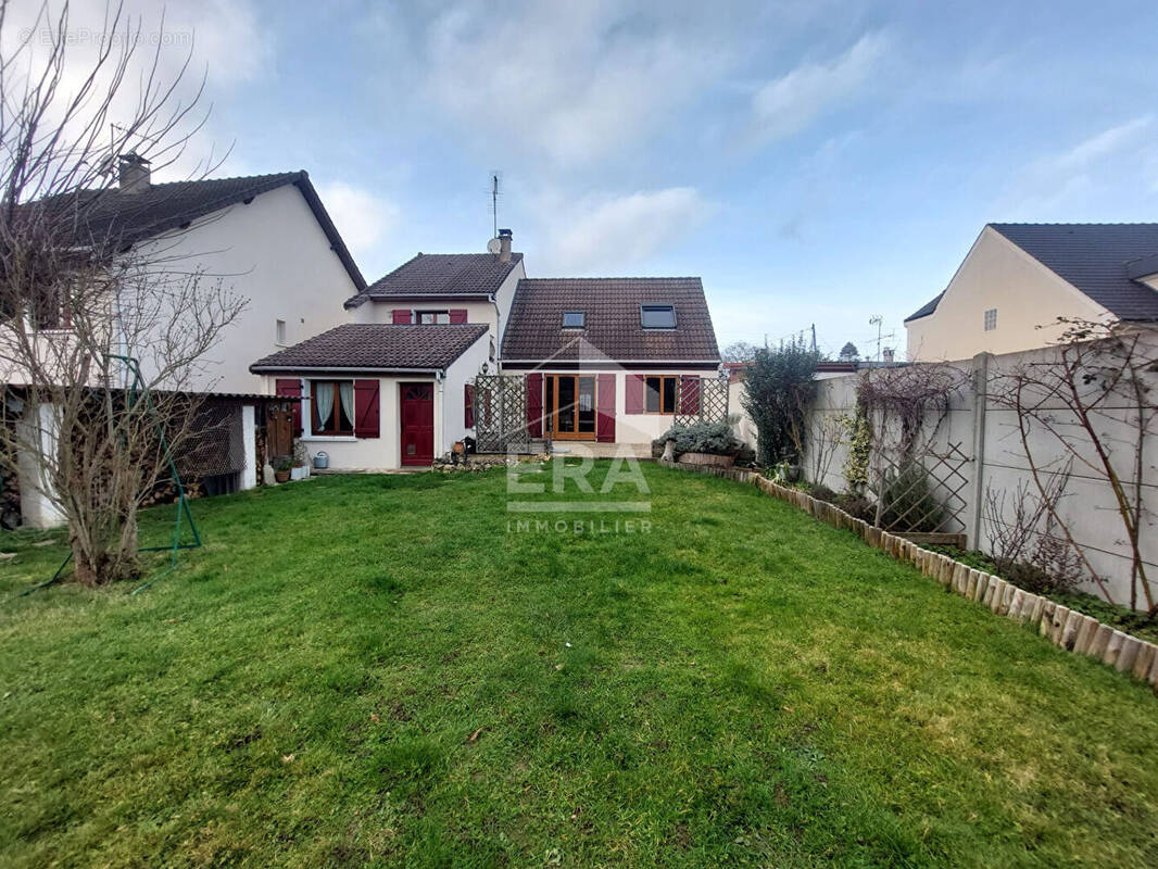 Maison à QUINCY-SOUS-SENART