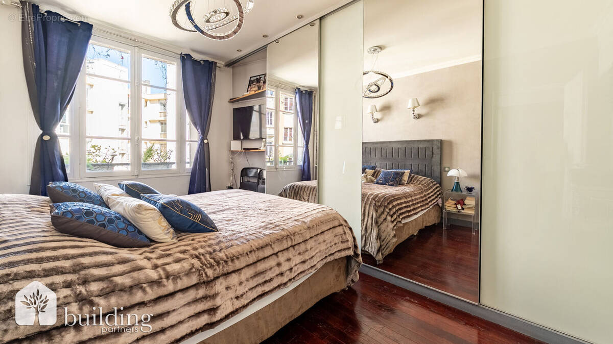 Appartement à PARIS-17E