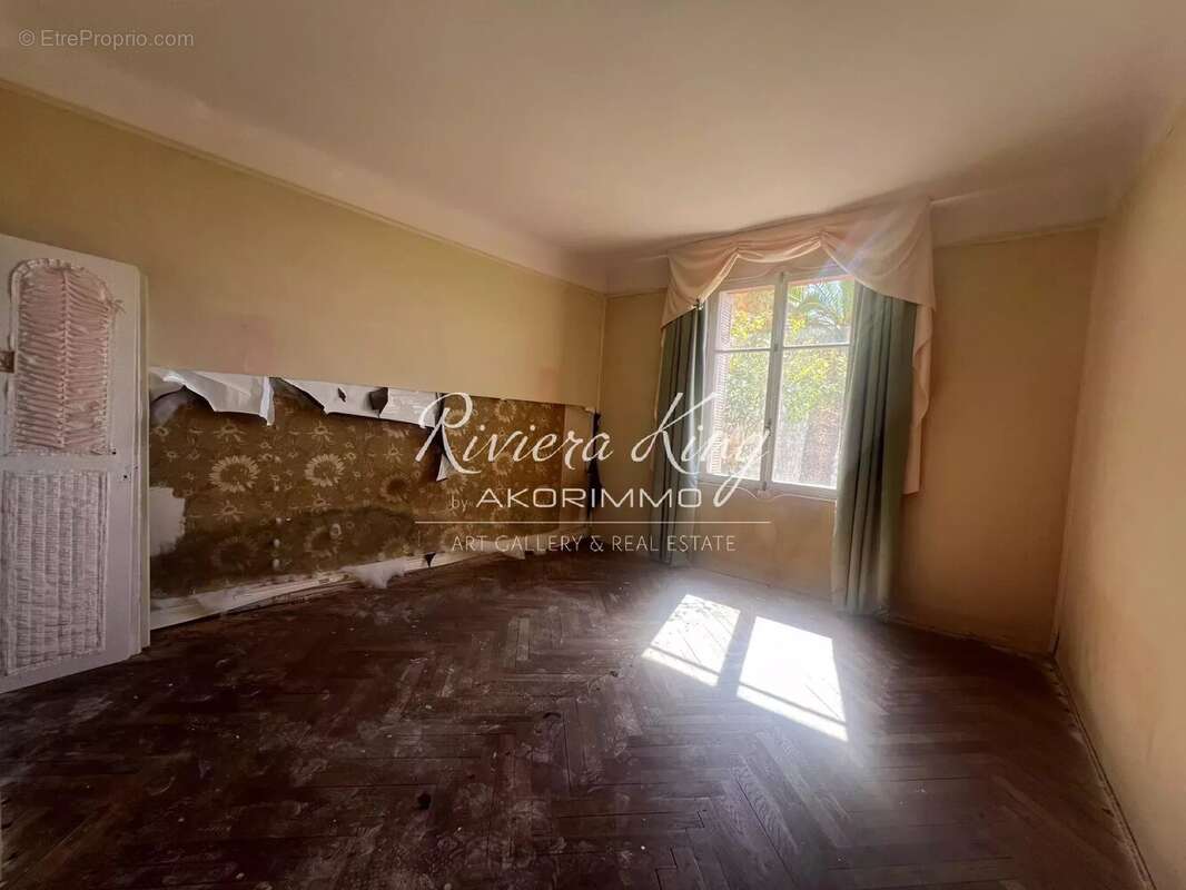 Appartement à BEAULIEU-SUR-MER