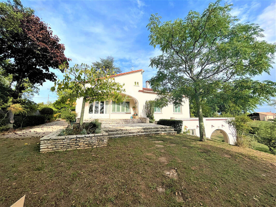 Maison à MONSEMPRON-LIBOS