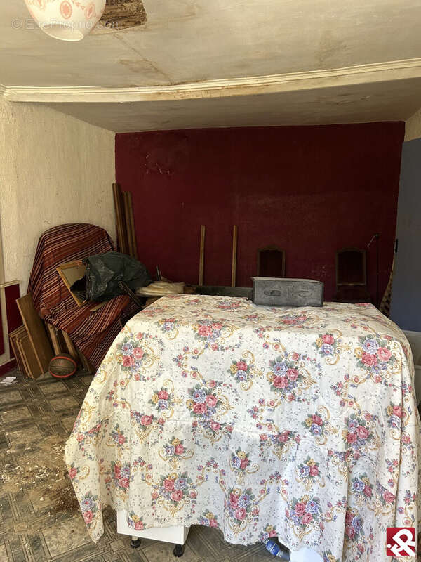 Maison à SAINT-SULPICE-LES-CHAMPS