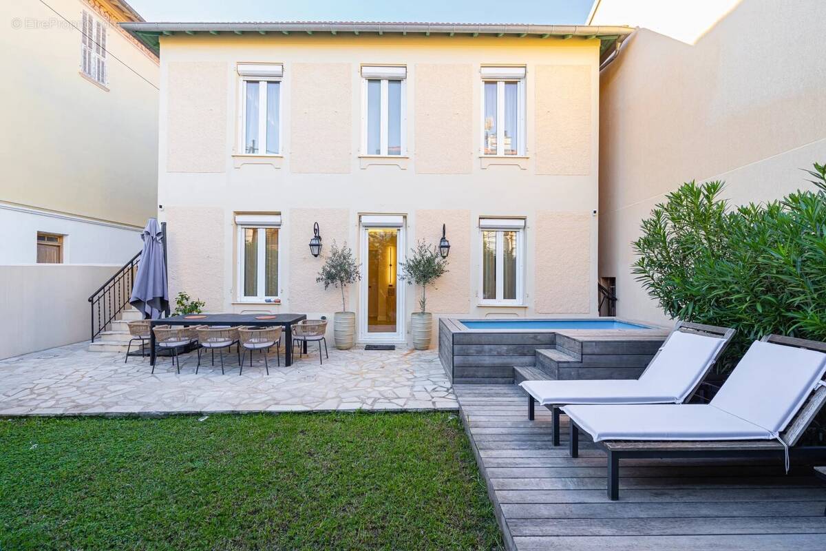 Maison à BEAUSOLEIL