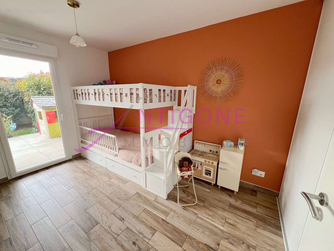 Appartement à SIX-FOURS-LES-PLAGES