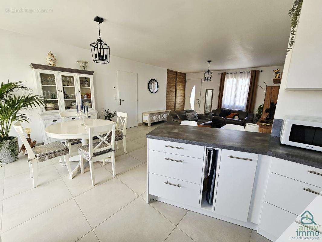 Maison à PORT-DES-BARQUES