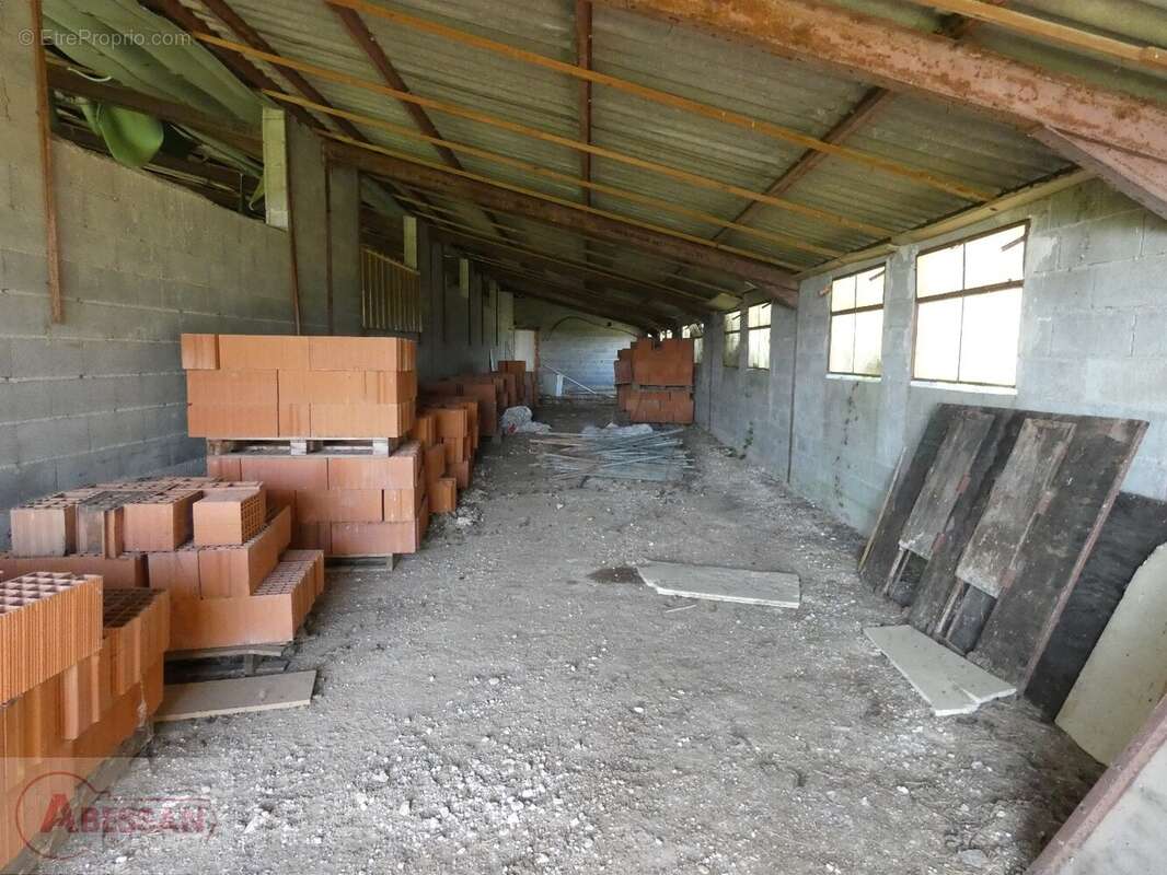 Commerce à CORDES-SUR-CIEL