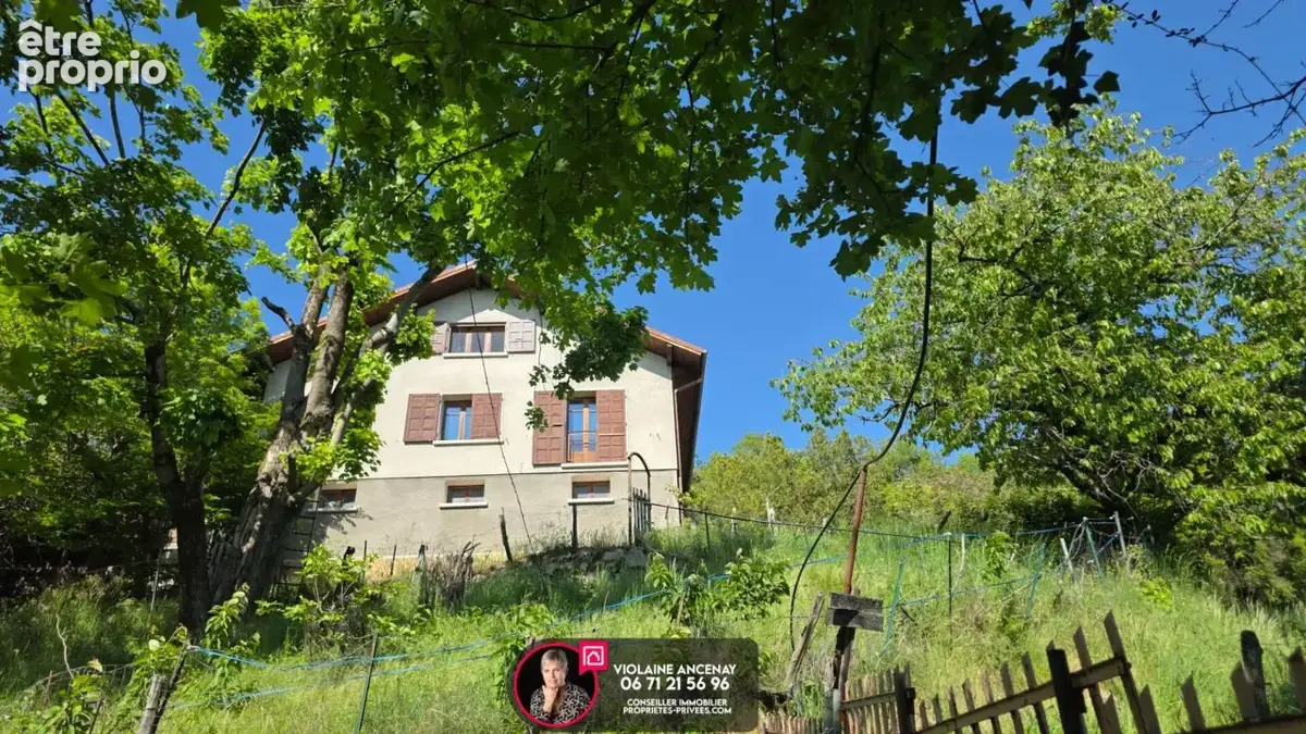 Maison à rénover avec dépendances, Saint Alban Leysse - photo 4