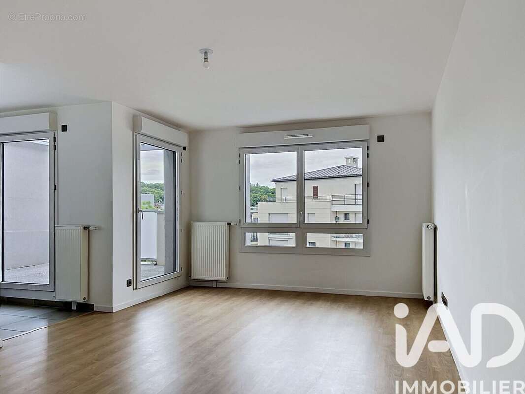 Photo 3 - Appartement à SAINT-CYR-L'ECOLE