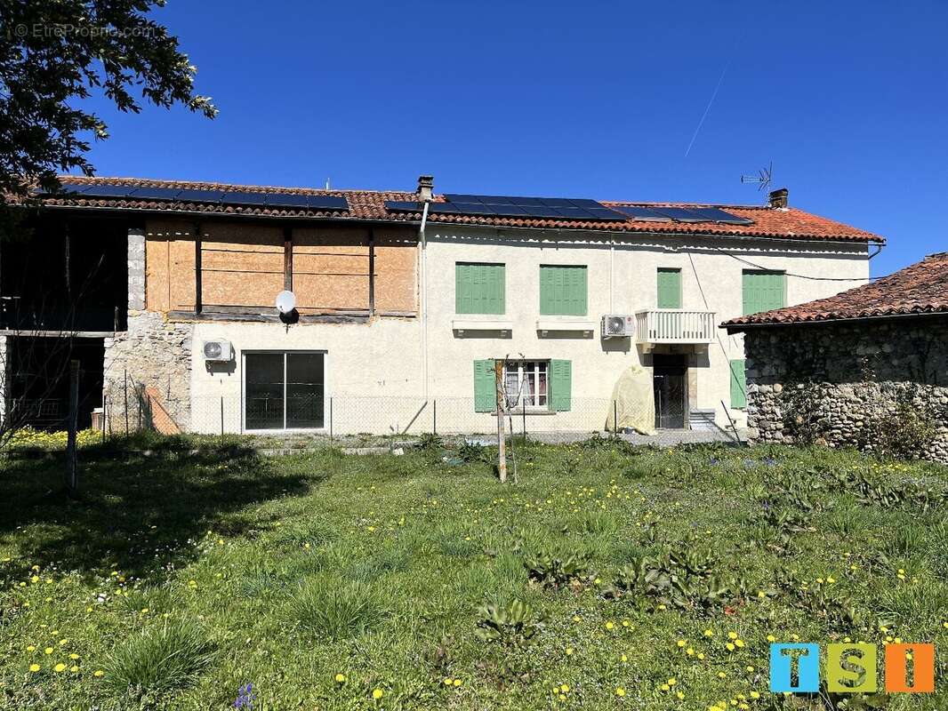 Maison à MARTRES-DE-RIVIERE